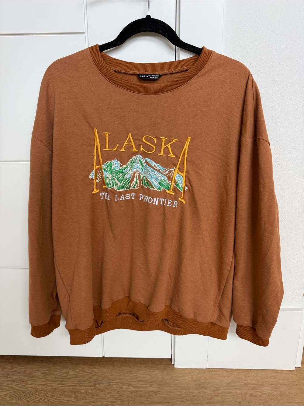 Alaska Embroidered Crewneck Sweater - Brown